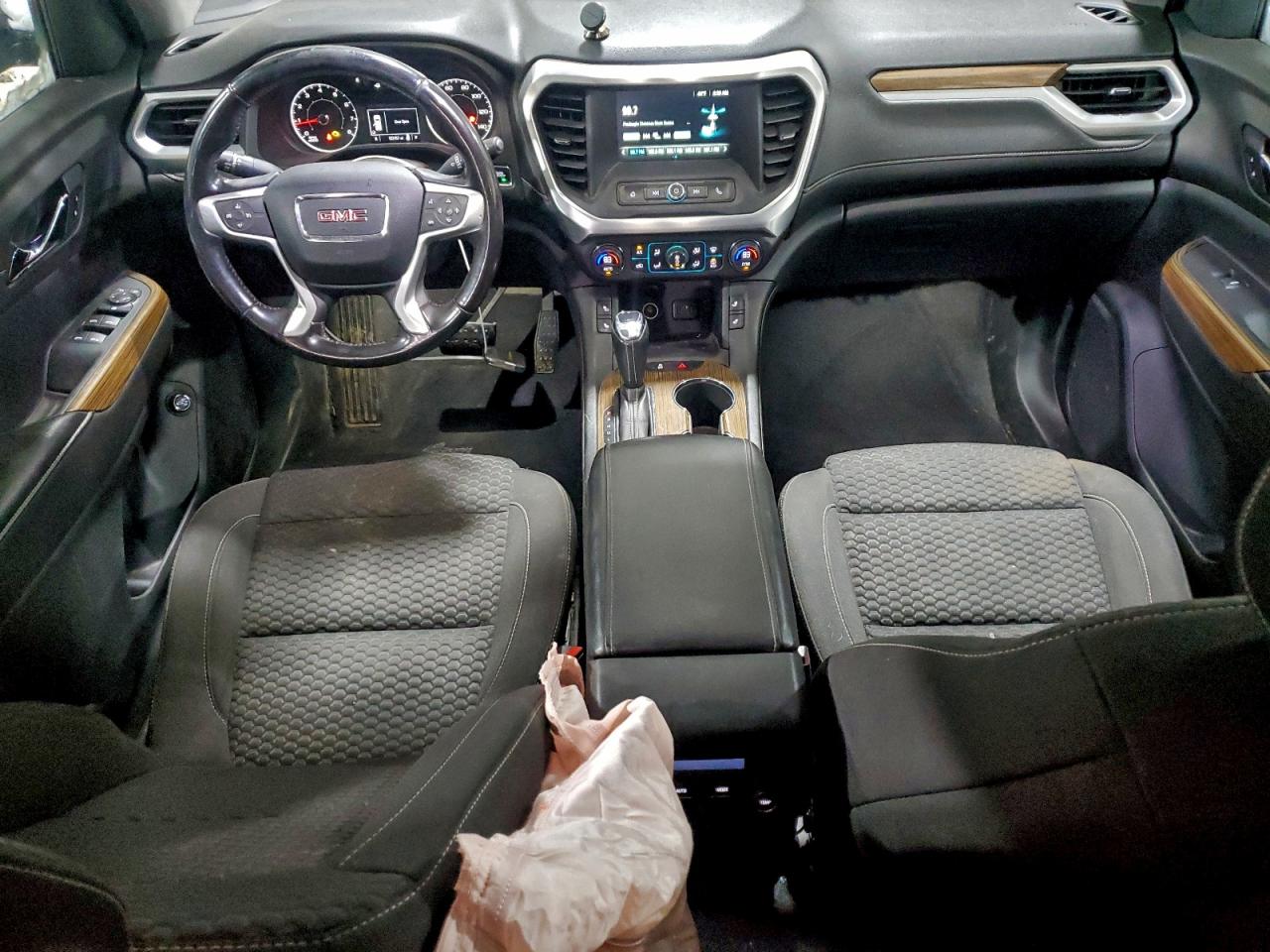 GMC Acadia Sle Image 3