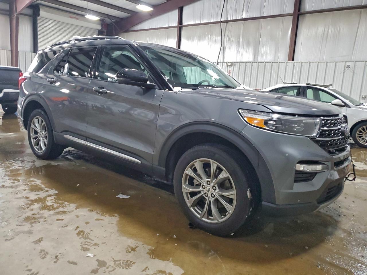 Ford Explorer Xlt Image 8