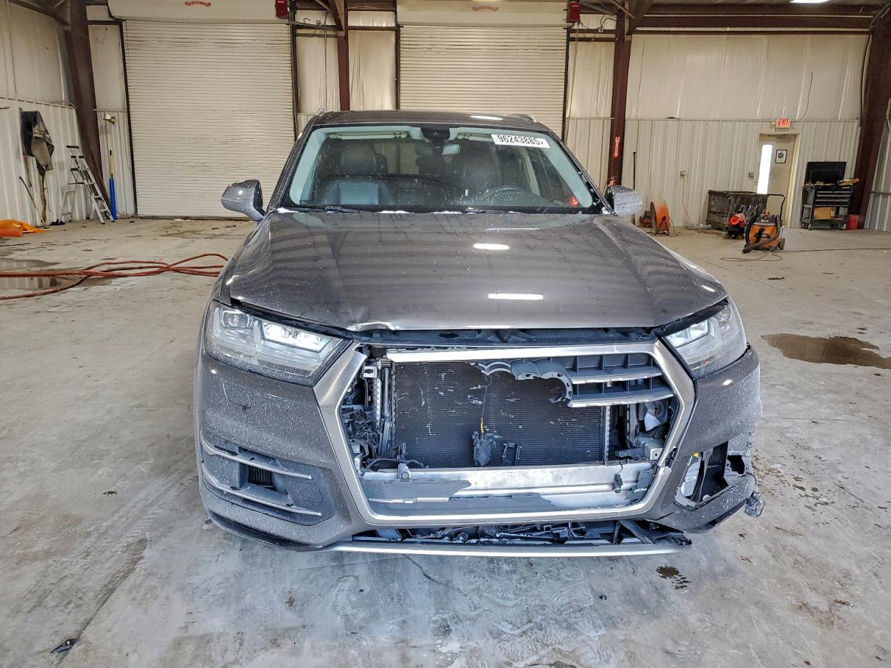 Audi Q7 Premium Plus Image 3