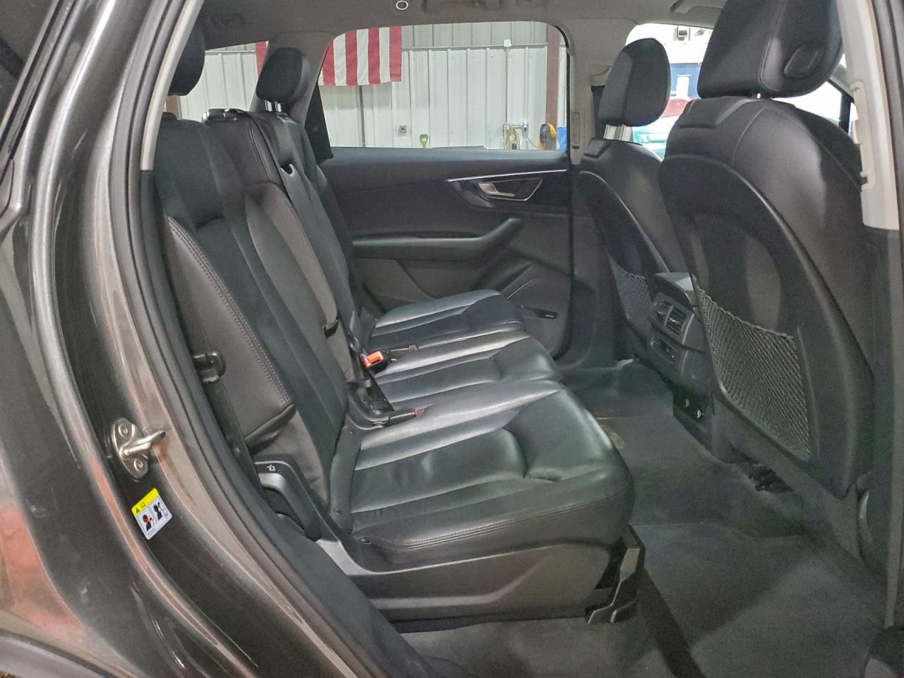 Audi Q7 Premium Plus Image 10