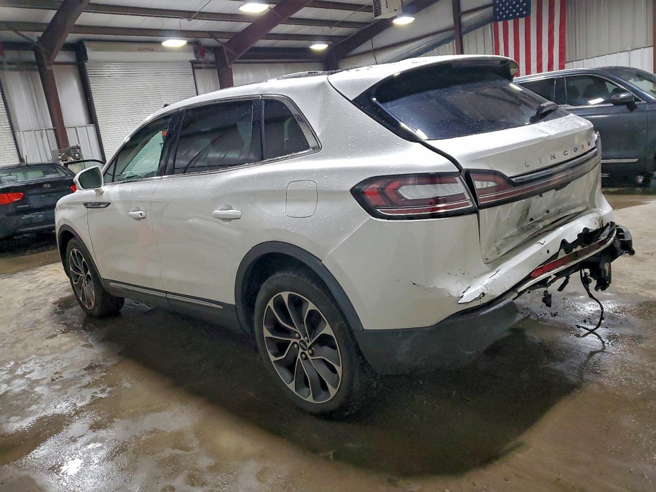 Lincoln Nautilus Reserve Image 6