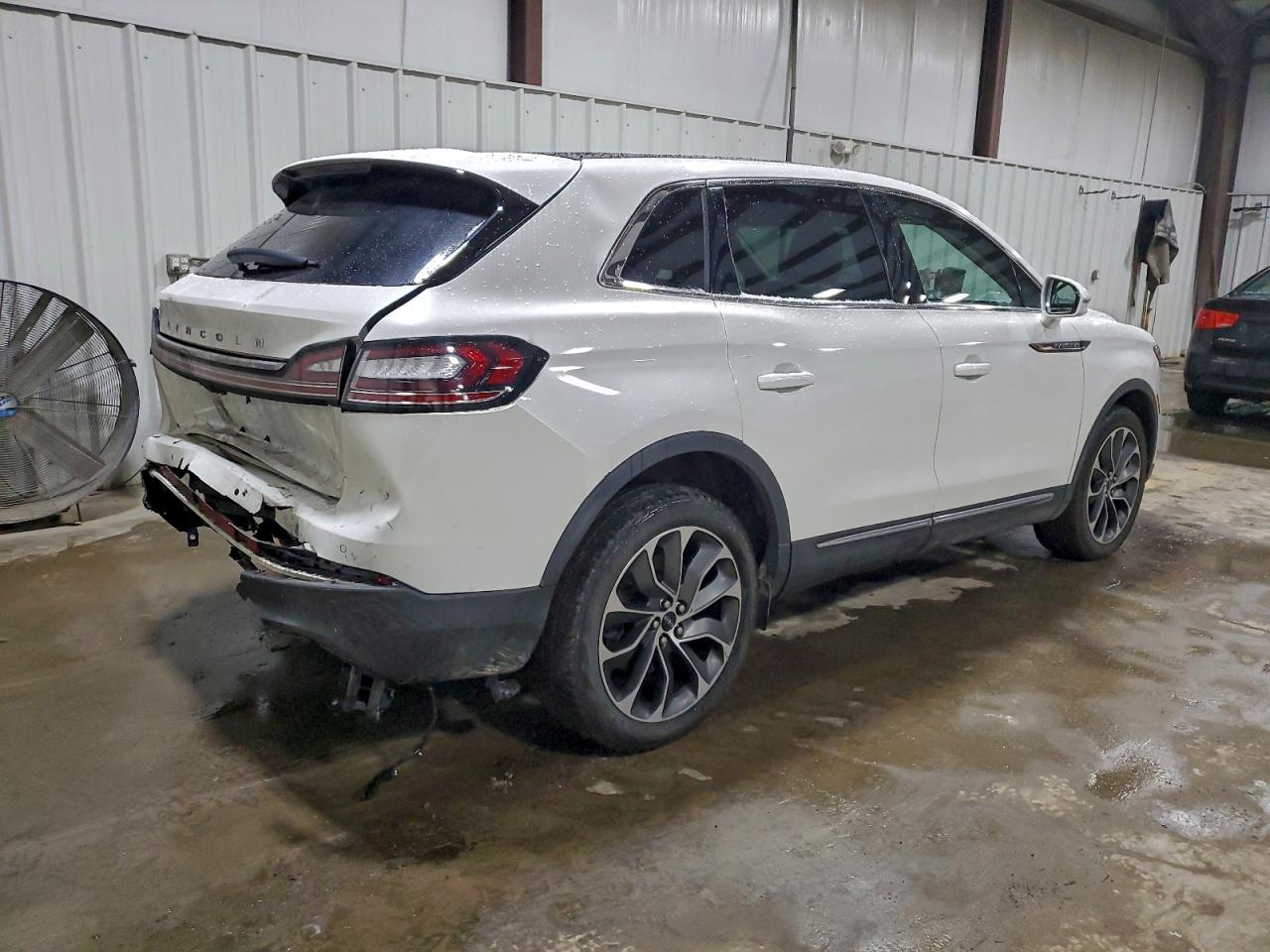 Lincoln Nautilus Reserve Image 5