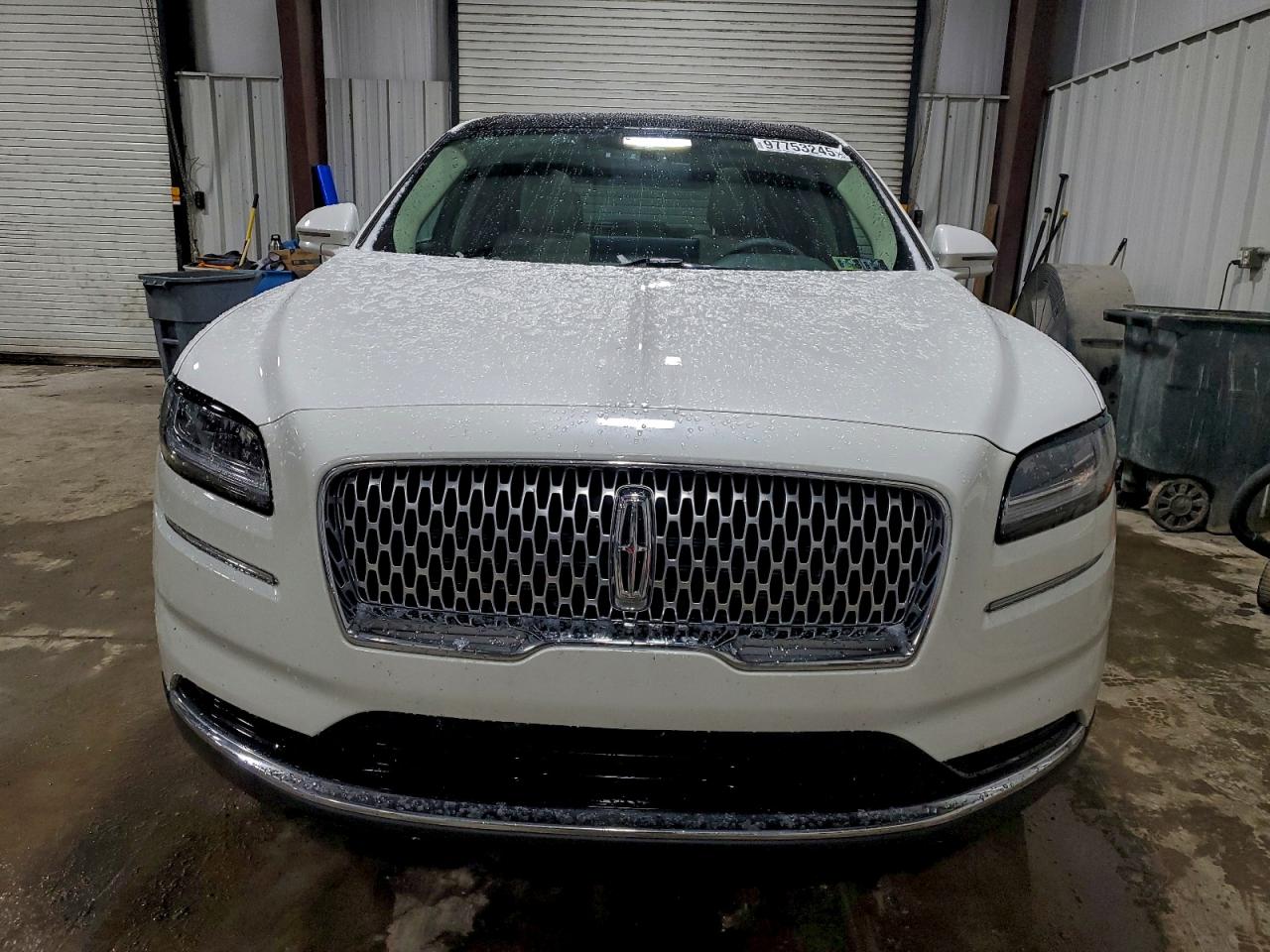 Lincoln Nautilus Reserve Image 3