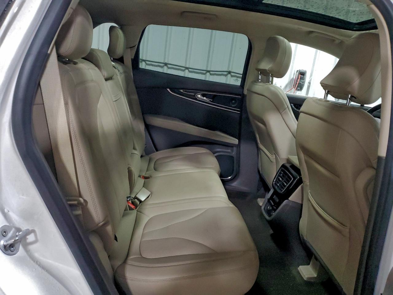 Lincoln Nautilus Reserve Image 8