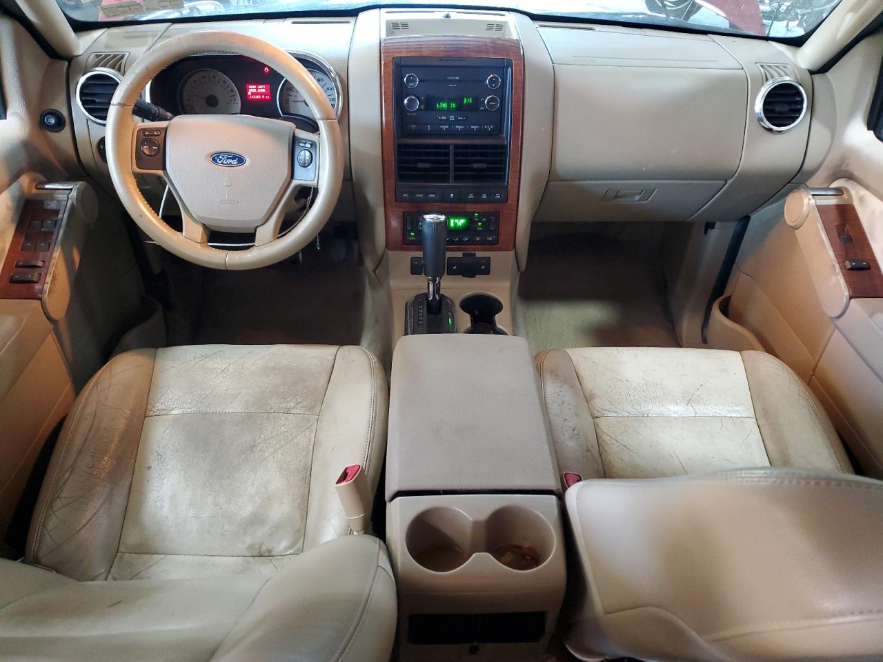 Ford Explorer Eddie Bauer Image 7