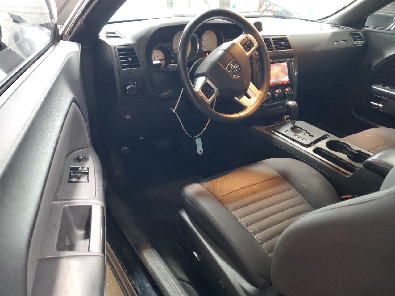 Dodge Challenger Sxt Image 7