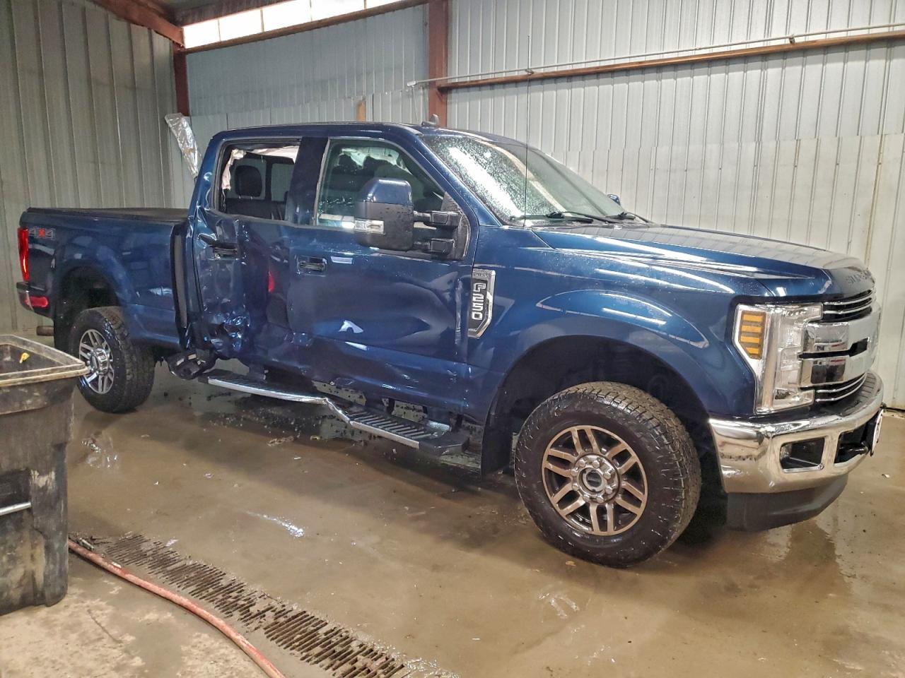 Ford F-250 Super Duty Image 4