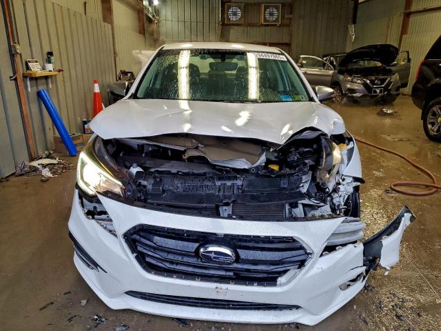 Subaru Legacy Sport Image 13