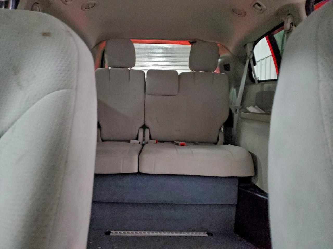 Dodge Caravan Sxt Image 13