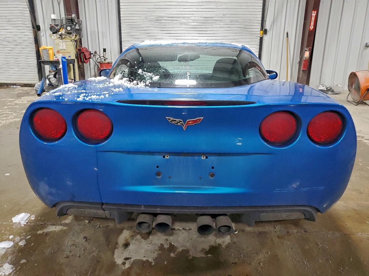 Chevrolet Corvette Image 11