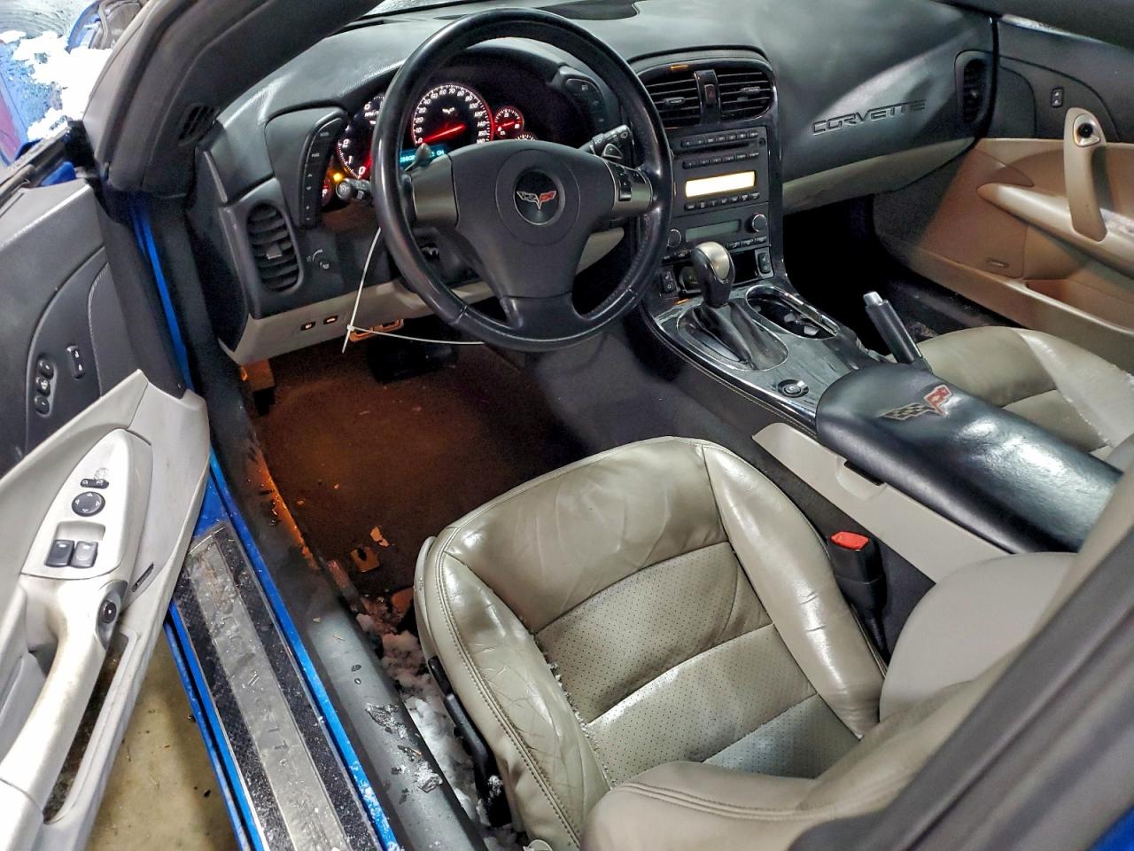 Chevrolet Corvette Image 9