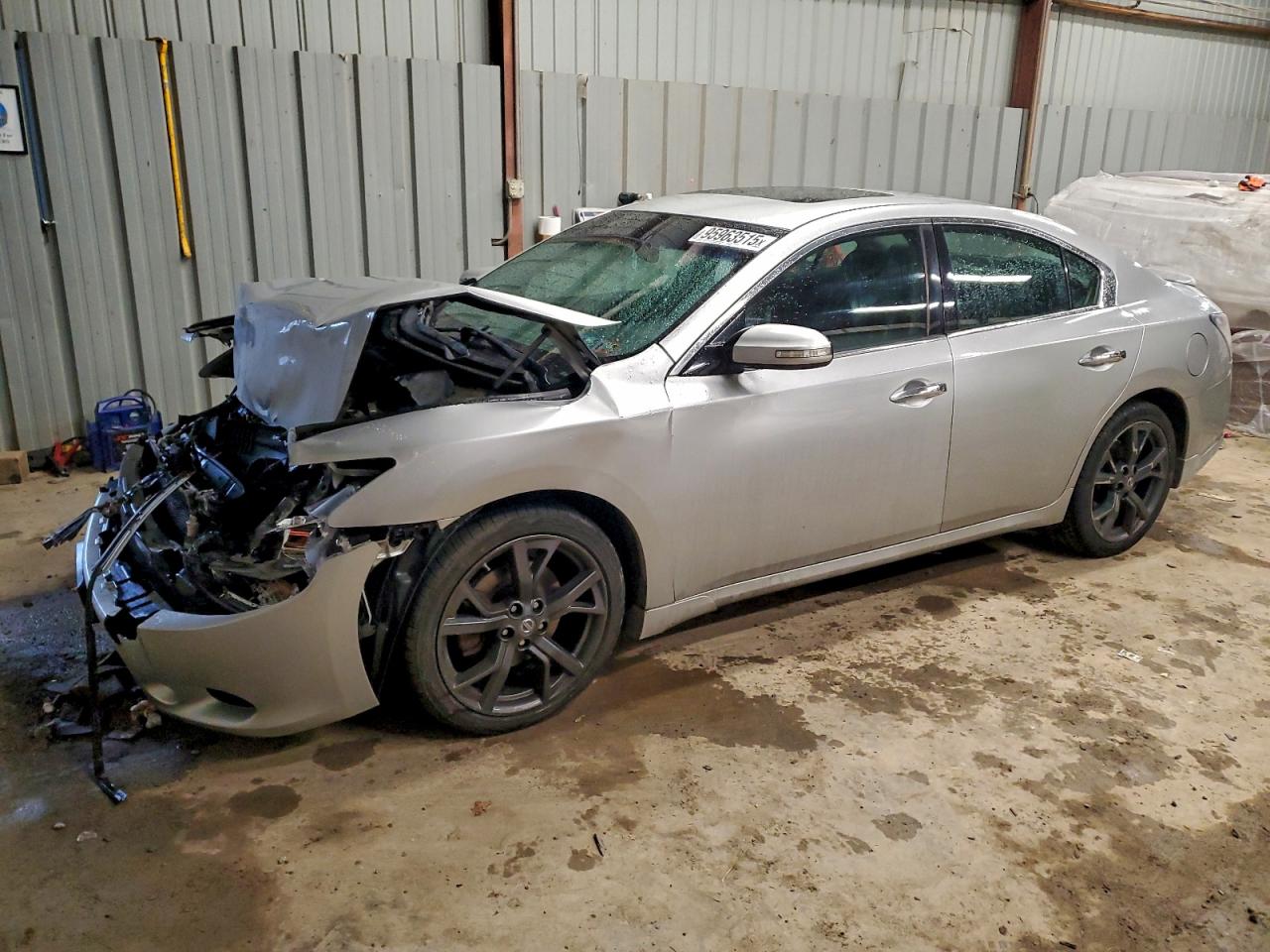 Nissan Maxima S Image 1