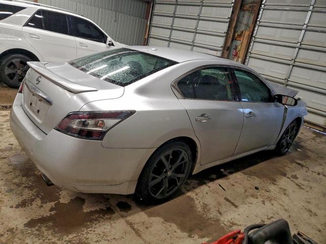 Nissan Maxima S Image 12