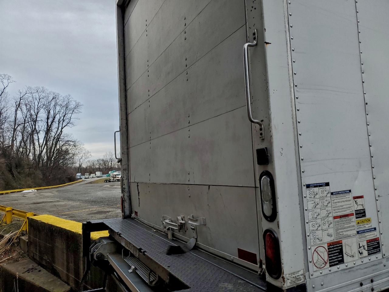 Freightliner M2 106 Med 106 Medium Duty Image 10