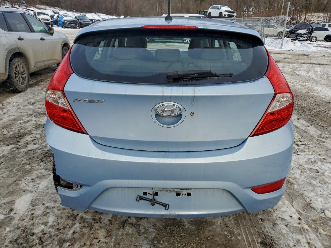 Hyundai ACCENT Gls Image 4