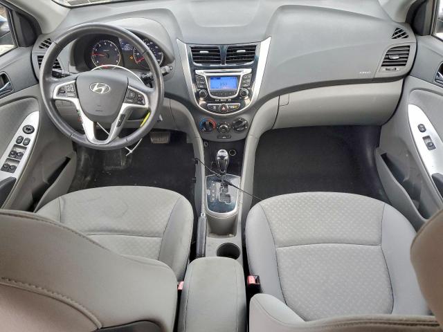 Hyundai ACCENT Gls Image 11