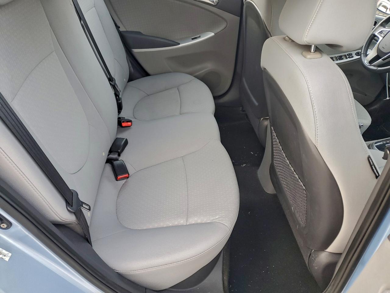 Hyundai ACCENT Gls Image 9