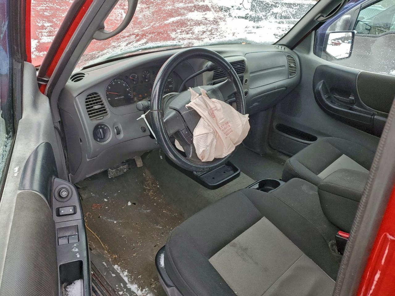 Ford Ranger Super Cab Image 4