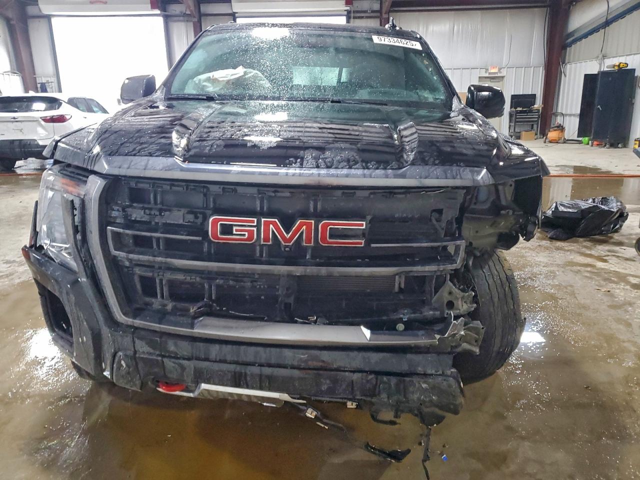 GMC Yukon At4 Image 2