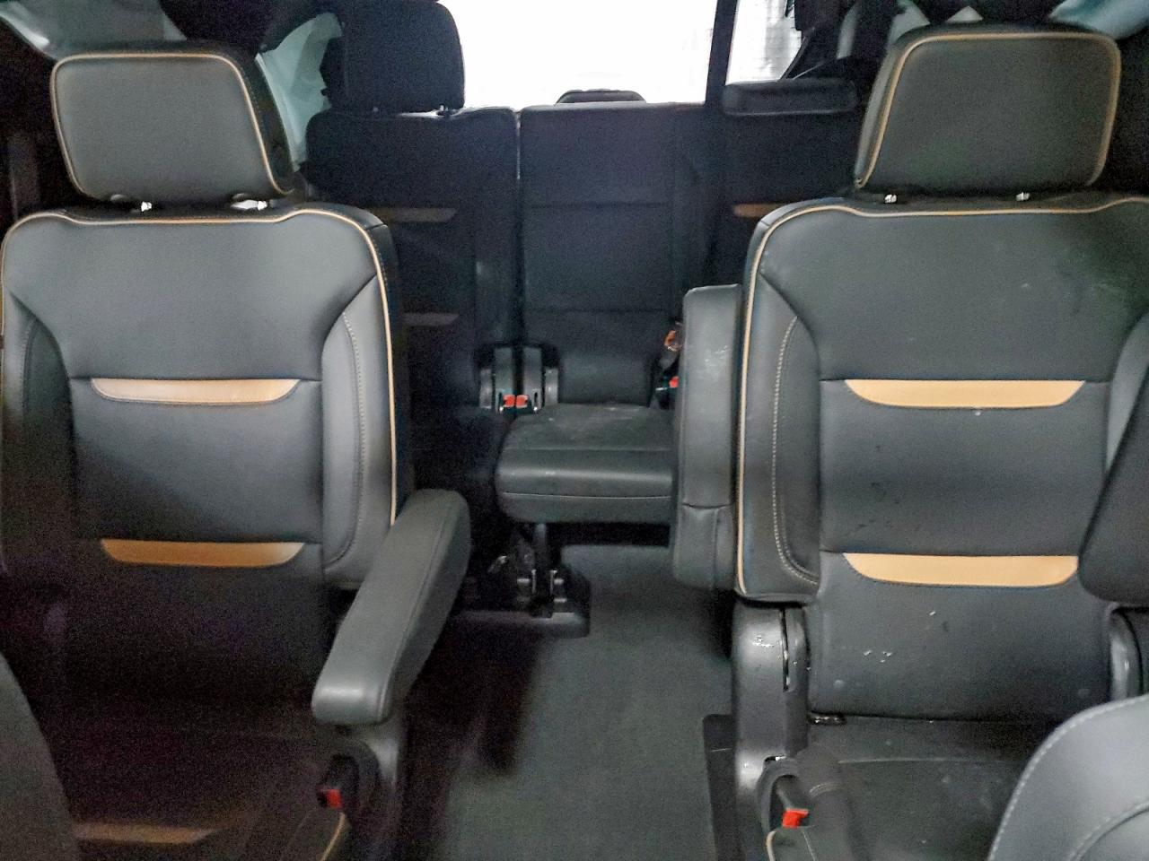 GMC Yukon At4 Image 14