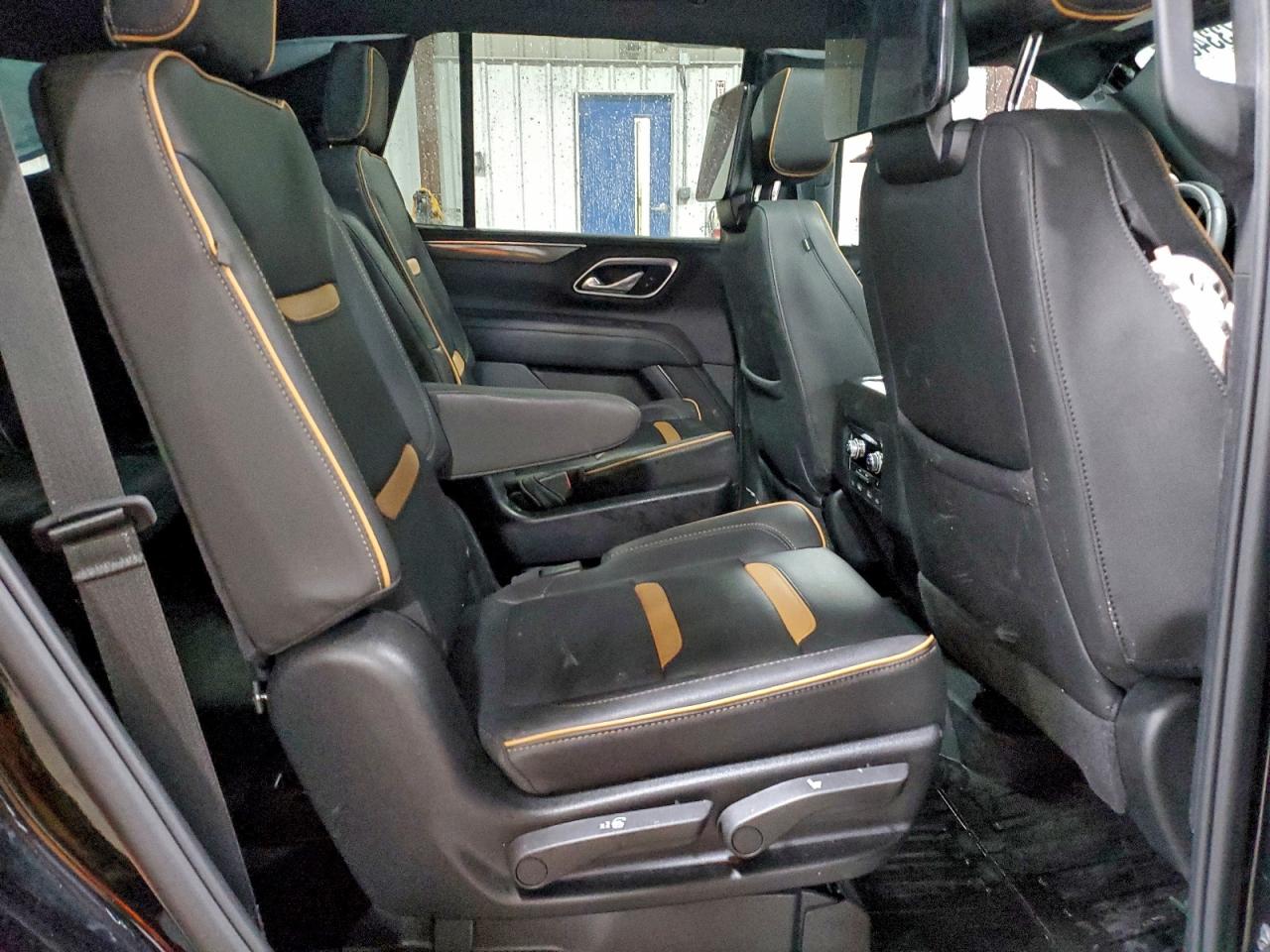 GMC Yukon At4 Image 6