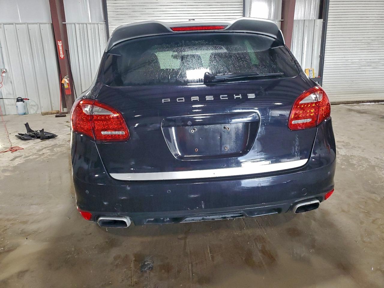 Porsche Cayenne Image 4