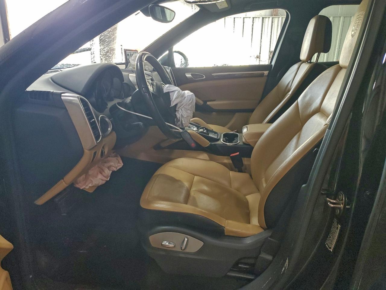 Porsche Cayenne Image 6