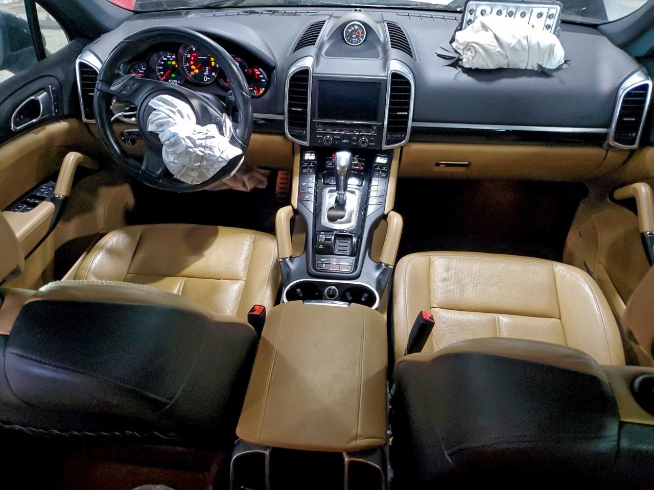 Porsche Cayenne Image 5