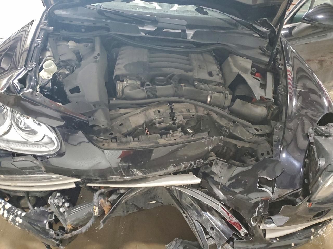 Porsche Cayenne Image 8