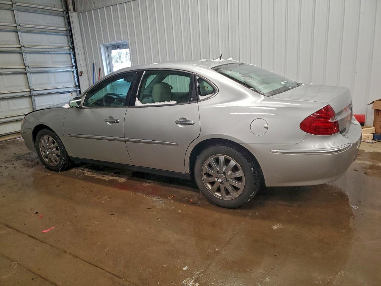 Buick LaCrosse Cx Image 6