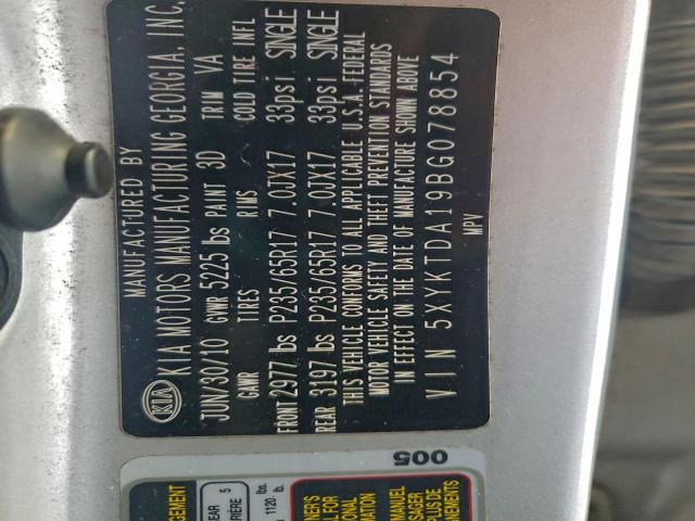 Kia Sorento Base Image 13