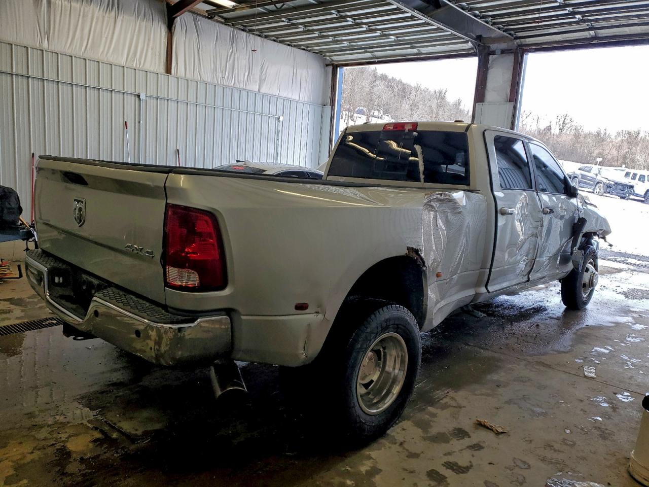 Dodge Ram 3500 Image 11