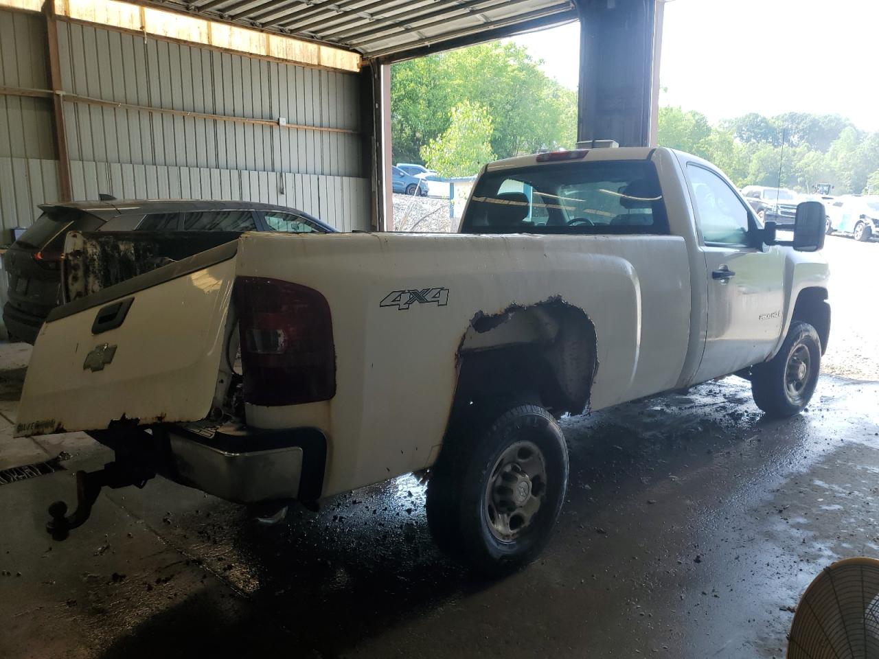 Chevrolet Silverado K2500 Heavy Duty Image 2