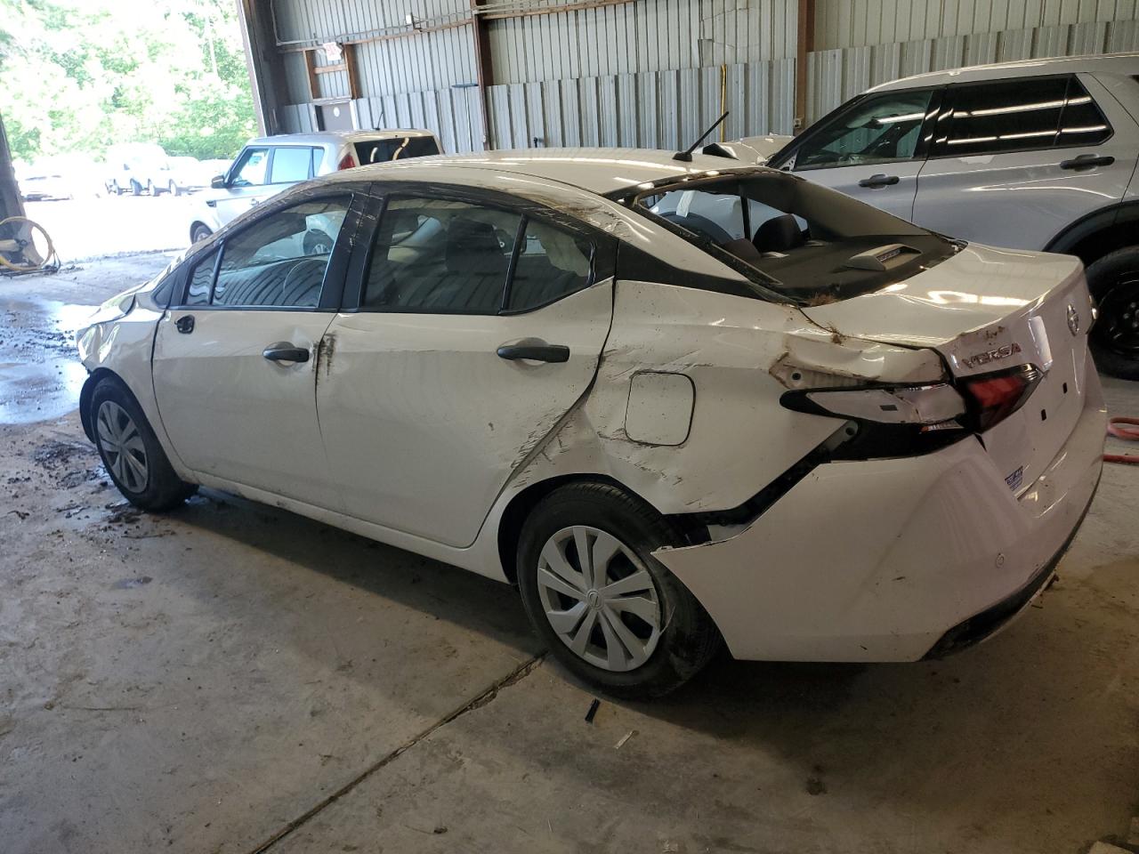 Nissan Versa S Image 5