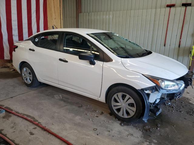 Nissan Versa S Image 2