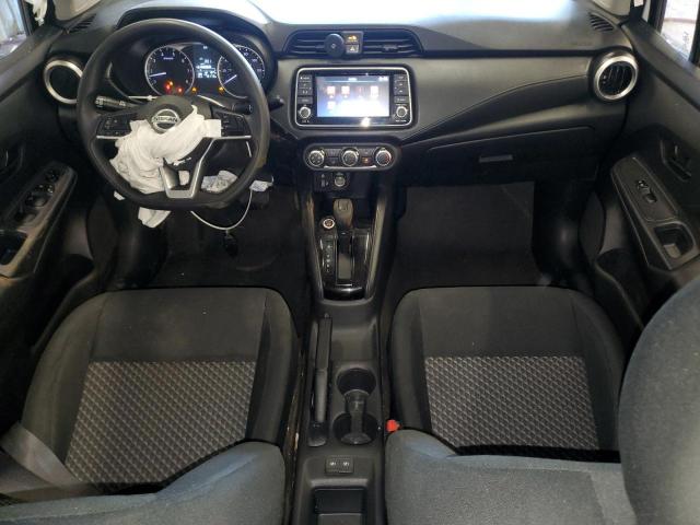 Nissan Versa S Image 9