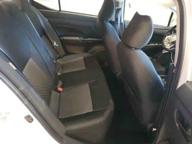 Nissan Versa S Image 7