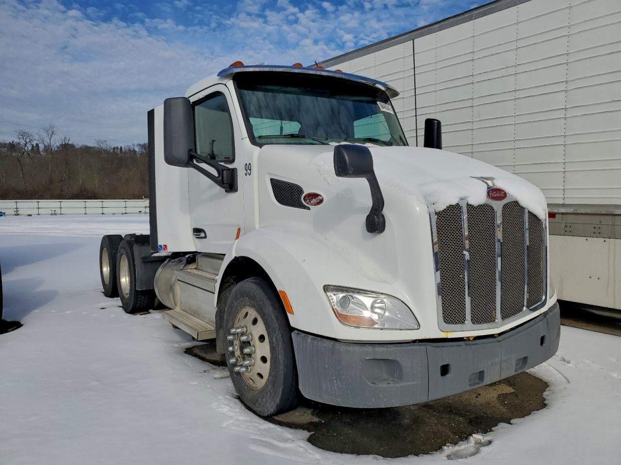 Peterbilt 579 Image 1