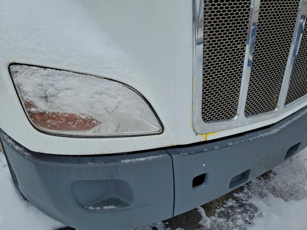 Peterbilt 579 Image 9