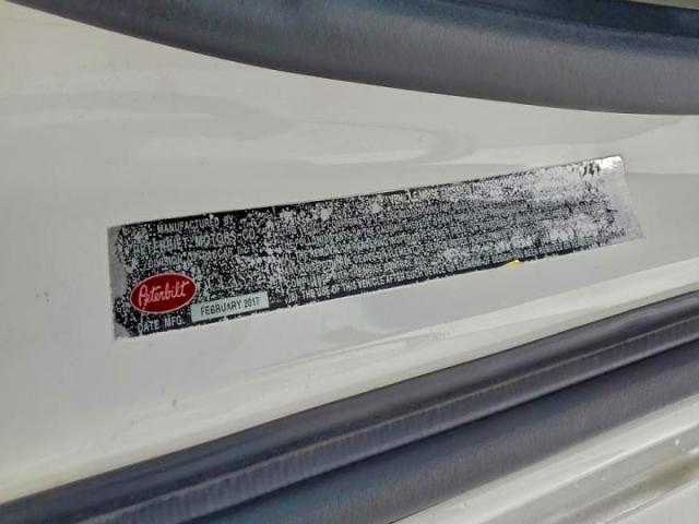 Peterbilt 579 Image 10