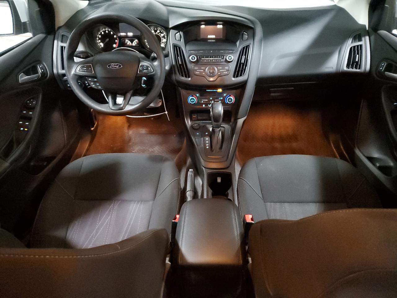 Ford Focus Se Image 6