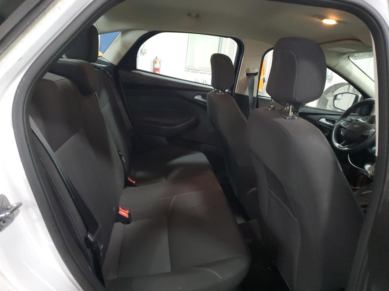 Ford Focus Se Image 9