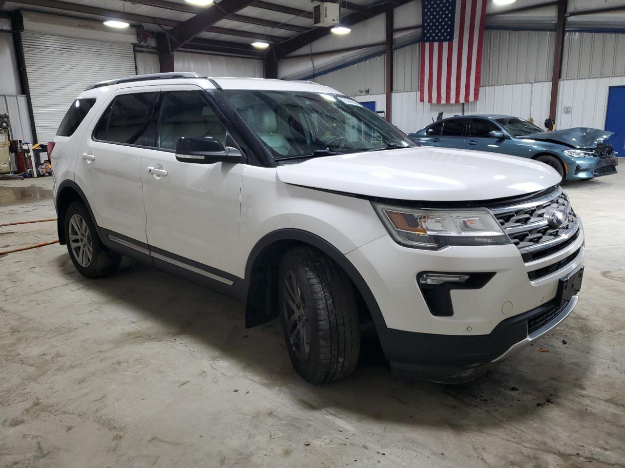 Ford Explorer Xlt Image 4