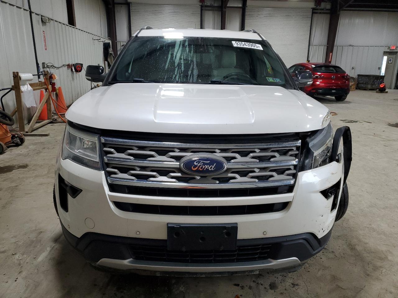 Ford Explorer Xlt Image 5