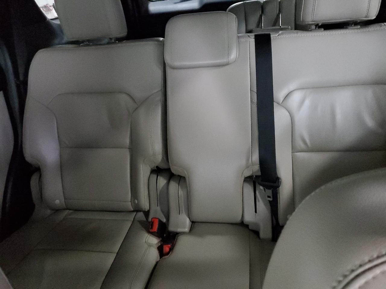 Ford Explorer Xlt Image 7