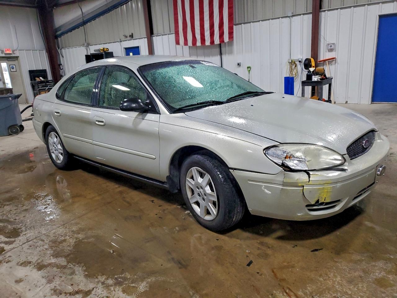Ford Taurus Se Image 6