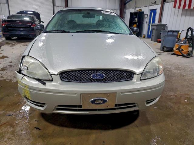 Ford Taurus Se Image 5