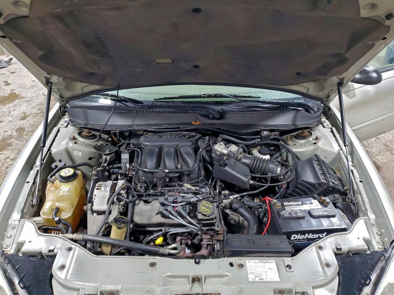 Ford Taurus Se Image 10