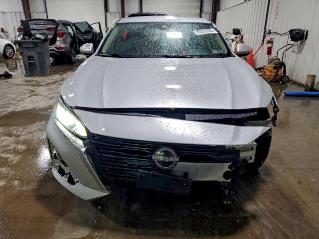 Nissan Altima S Image 9