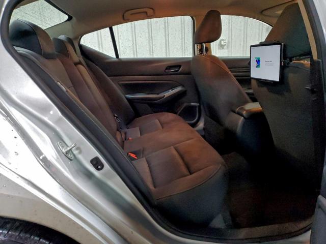 Nissan Altima S Image 11